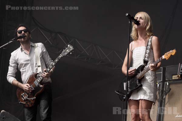 METRIC - 2009-08-30 - SAINT CLOUD - Domaine National - Scene de la Cascade - 